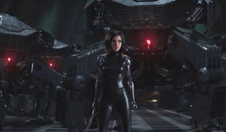 Alita: Battle Angel ready to fight gigantic security droids with a sword