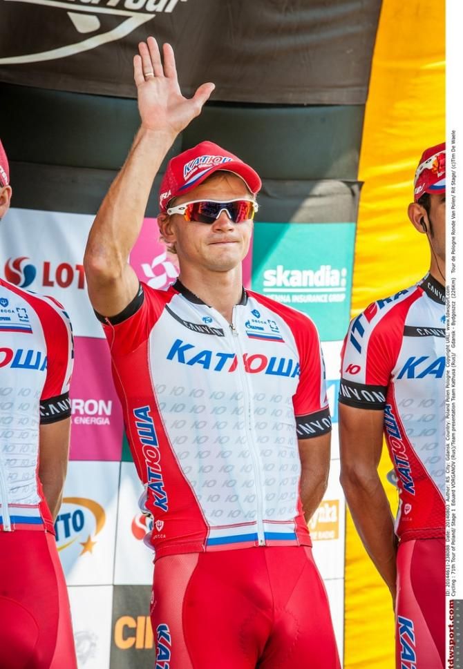 Katusha at the sign on