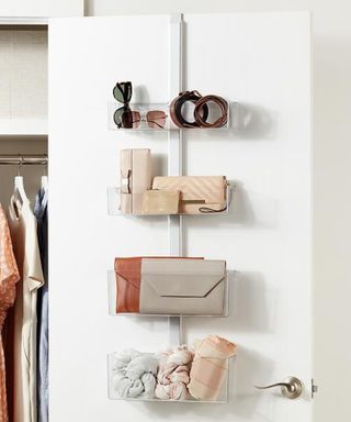 How to Expertly Organize Purses In Your Closet