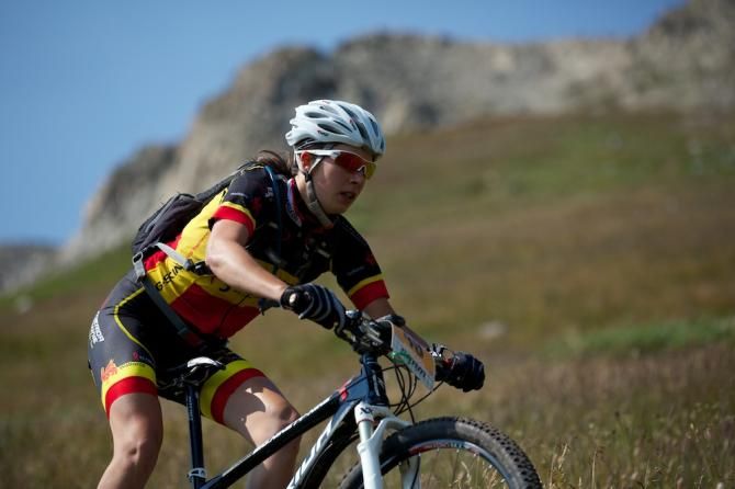 Alice Pirard stays focussed and pedals her way to a third place finish.