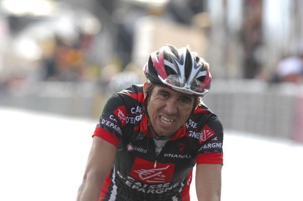 David Arroyo Duran (Caisse d'Epargne) finishes in fifth.