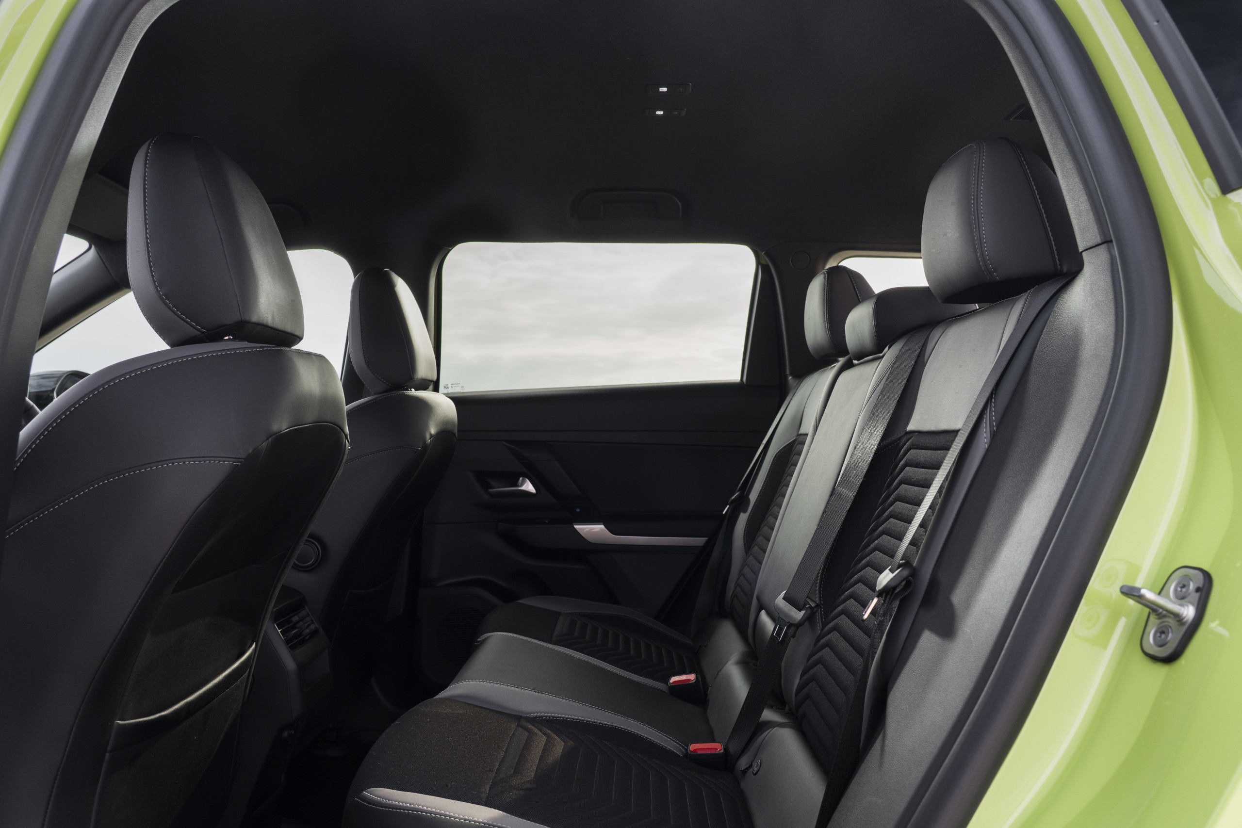 Rear seats of the new Jeep Compass