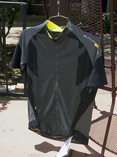 The Plasma jersey looks to be Mavic's best ventilated piece
