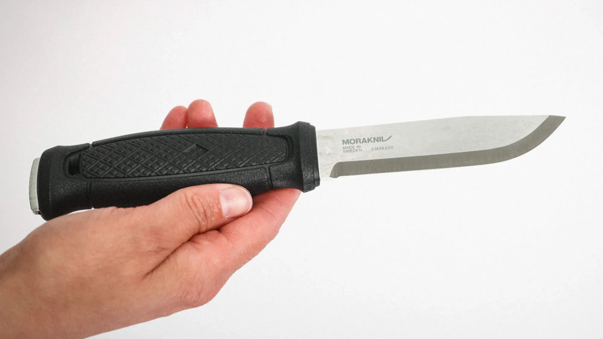 Morakniv Garberg in the hand