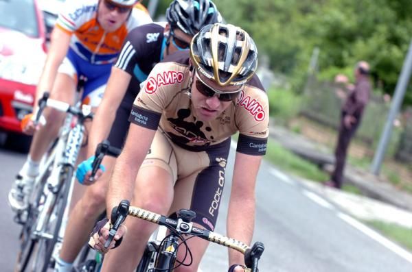 Giampaolo Cheula (Footon-Servetto) leads the breakaway