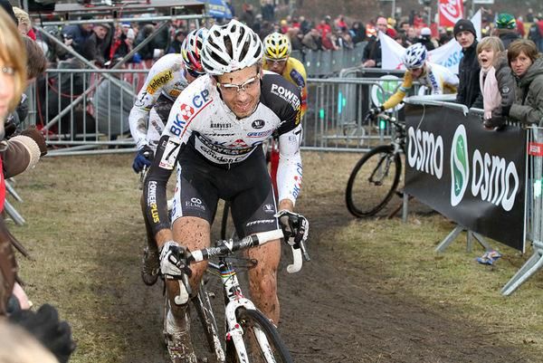 Niels Albert leads the field.