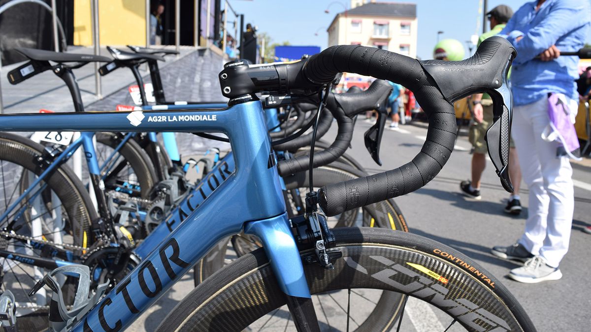The AG2R La Mondiale Factors use finishing kit and handlebar tape from Black Inc