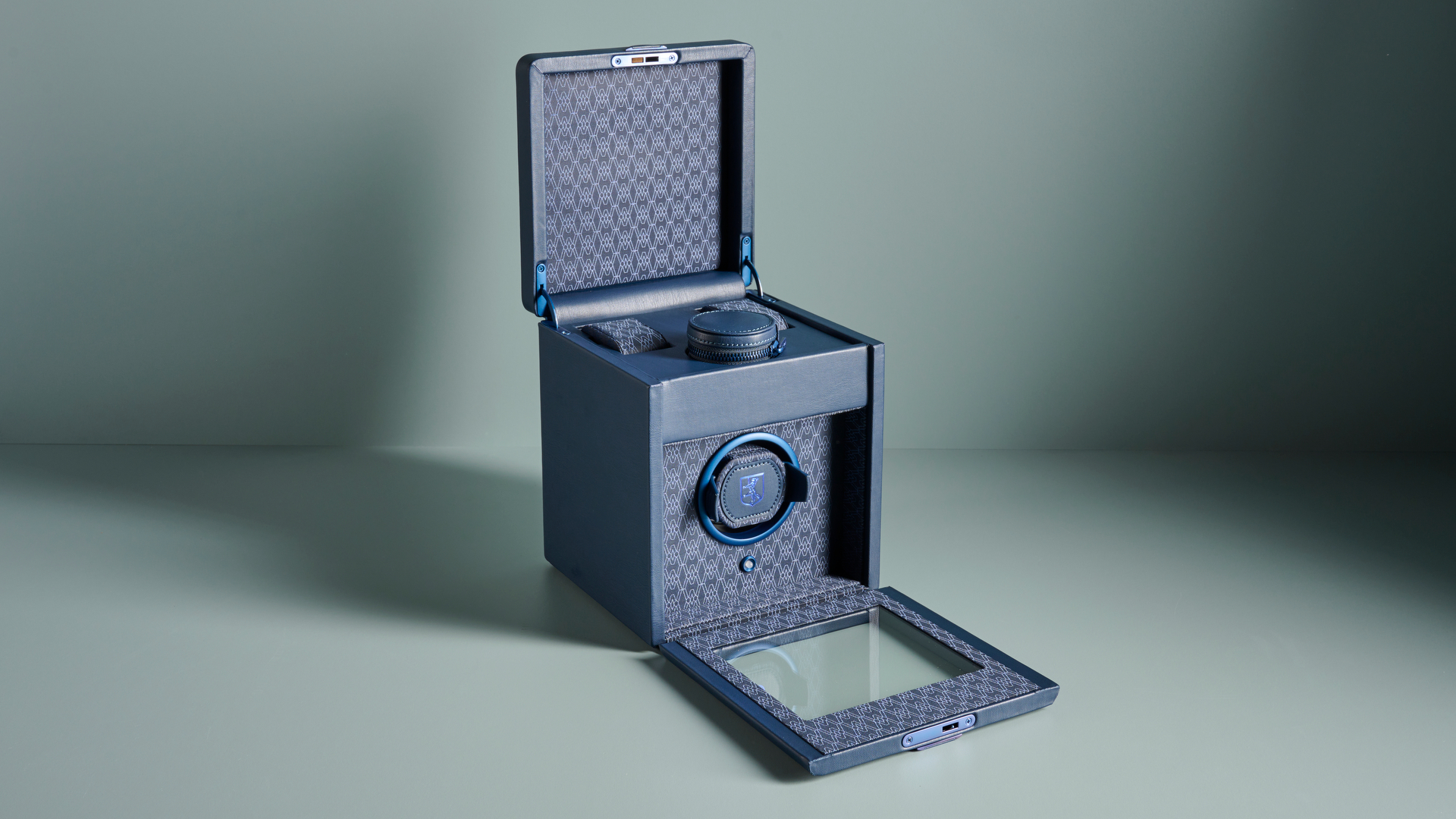 Wolf Earth Watch Winder