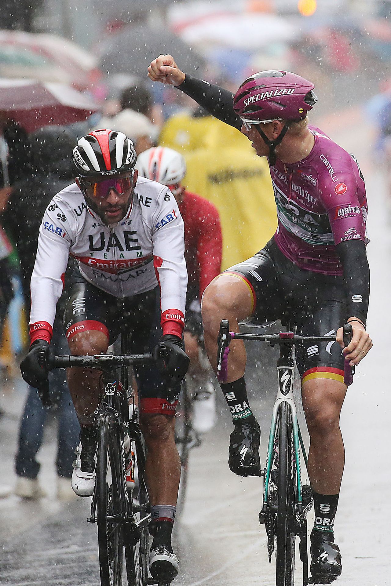 Pascal Ackermann (Bora-Hansgrohe) wins stage 5 at the Giro d'Italia