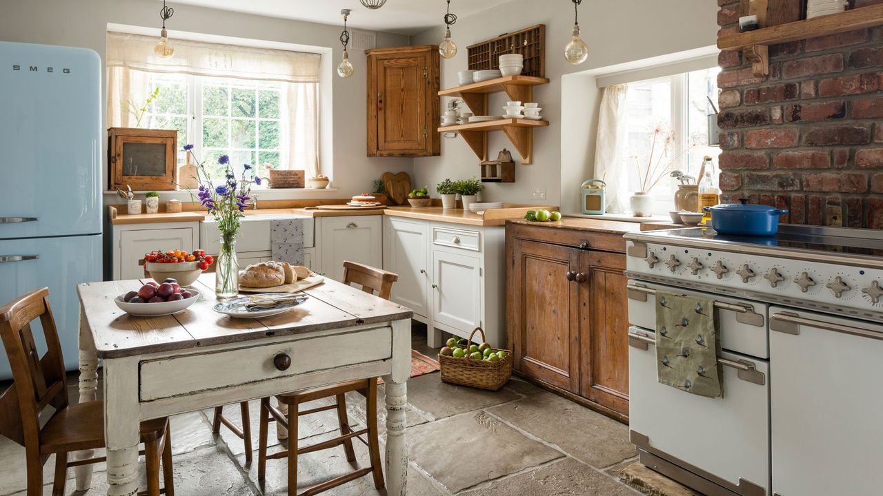 vintage country kitchen 