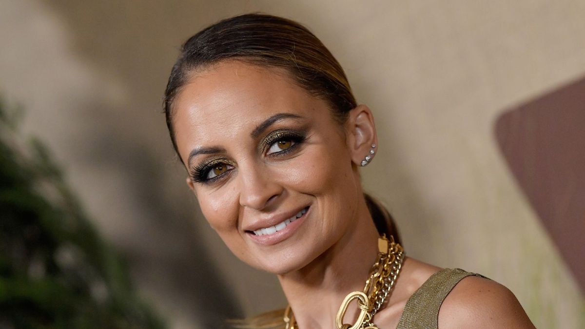 Nicole Richie’s living room is the epitome of modern elegance |