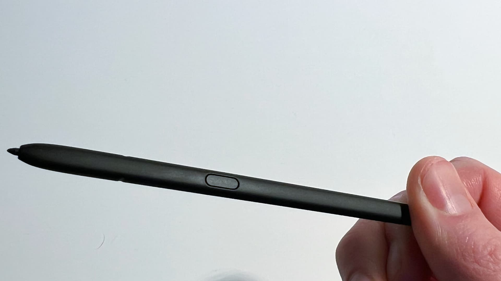 Samsung Galaxy S23 Ultra i vitt