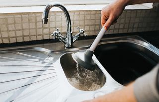 plunger in a sink - how to unblock a sink methods
