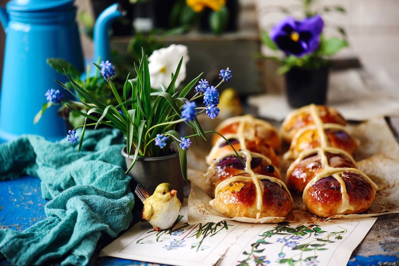 hot cross buns
