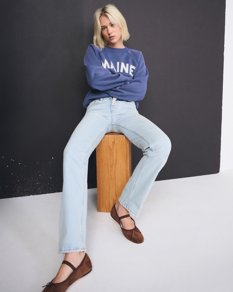 Mid Rise 90s Straight Jean