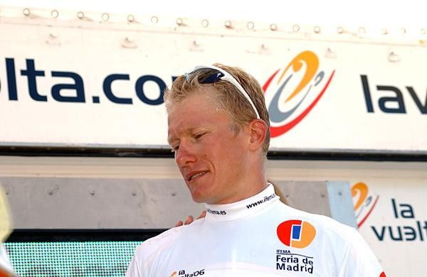 Alexandre Vinokourov (Astana) in the white combination jersey