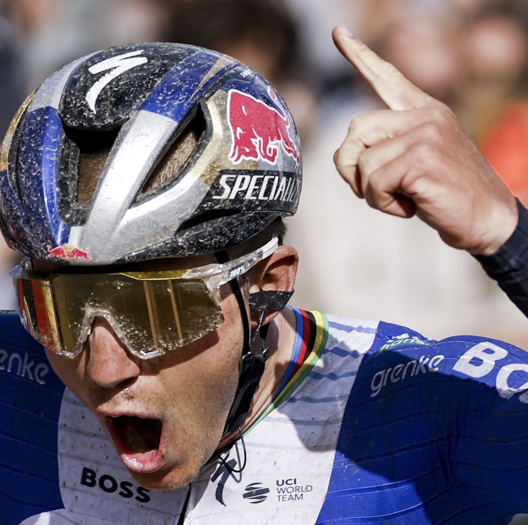 Red Bull – BORA – Team hansgrohe Belgia rattur Remco Evenepoel tähistab rattaga finišisse sõitmist, et võita 19. aprillil 2026 Valkenburgis Amstel Gold Race 2026. (Foto Vincent JANNINK / ANP / AFP) / Holland OUT