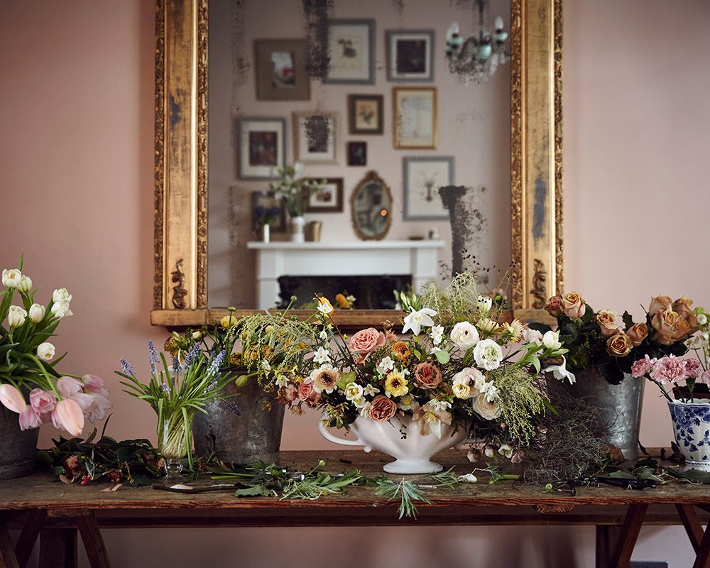 how-to-keep-flowers-fresh-in-a-vase-a-florist-shares-her-top-tips