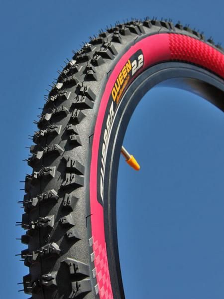 The grippy Rubber Queen is now offered in a 2.2"-wide casing for riders wanting good grip but in a slightly lighter package. The pink sidewalls are a show-exclusive for now but Continental might put it into production depending on consumer feedback.