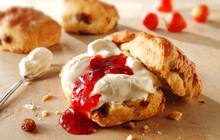 Clotted cream and scones