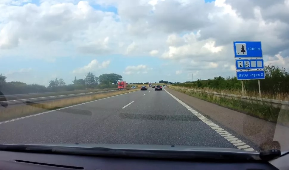 Nextbase 422GW: Die Dashcam im Einsatz auf den Straßen von Dänemark