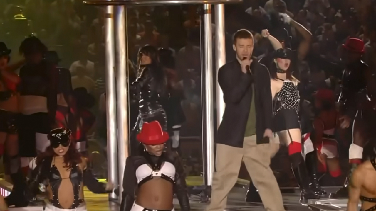 Justin TImberlake performing that the 2004 Super Bowl