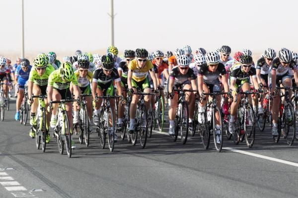 The GreenEdge-AIS and Specialized - lululemon riders kept control at the front of the bunch on the very fast return to Doha