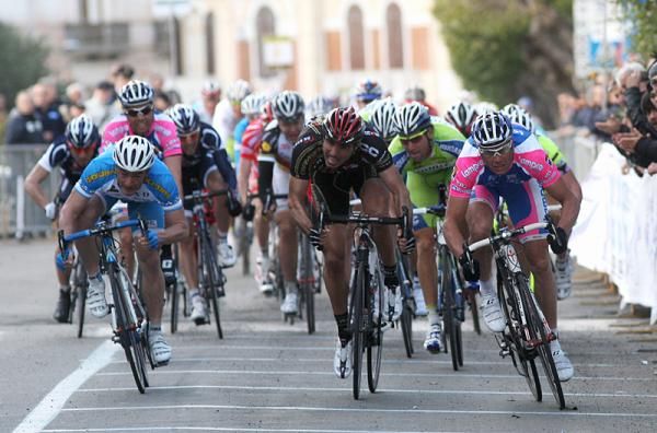 The sprint is on and Ale-Jet has opened up the lead.