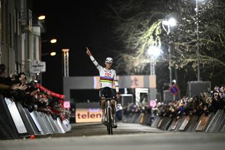 Mathieu van der Poel wins in Diegem