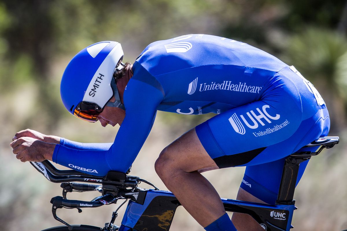 Travis McCabe (UnitedHealthcare) tucks in for the descent.