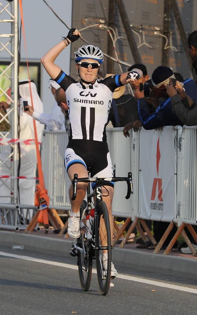 Amy Pieters (Giant-Shimano) wins stage 2 of the Ladies Tour of Qatar