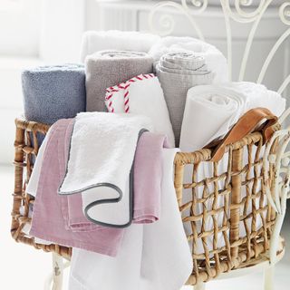 basket towels