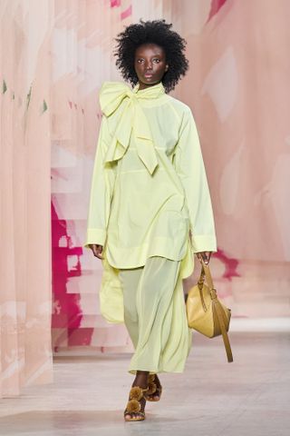 ulla johnson spring 2025 runway