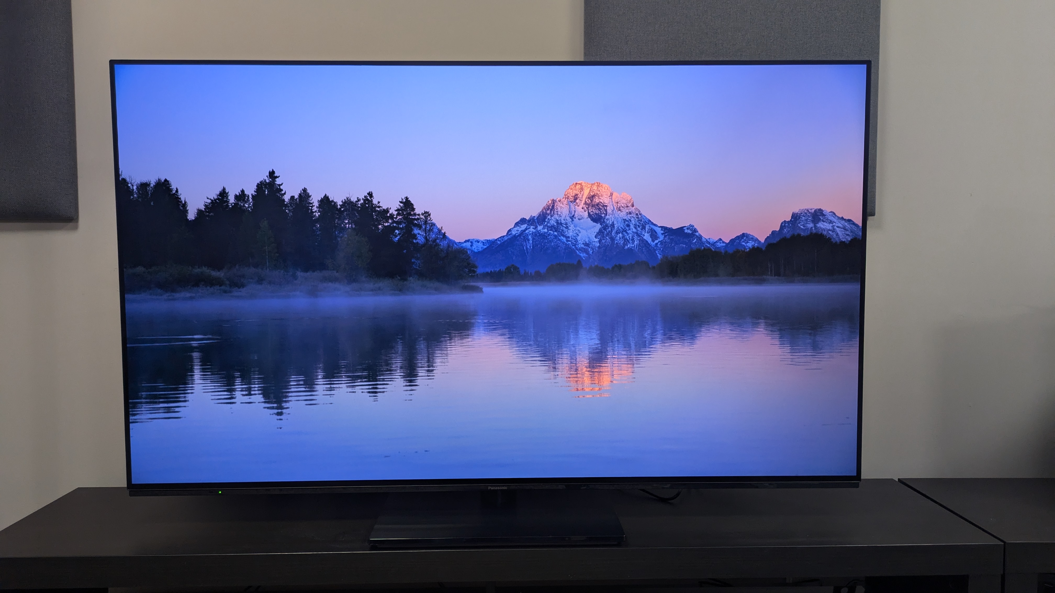 Panasonic Z85A with landscape on screen