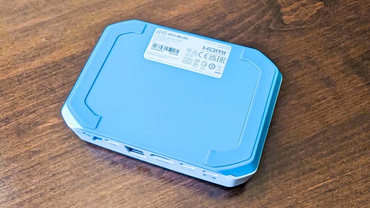 Image showing the underside of the AVerMedia X'TRA GO GC515 and its rubber feet.