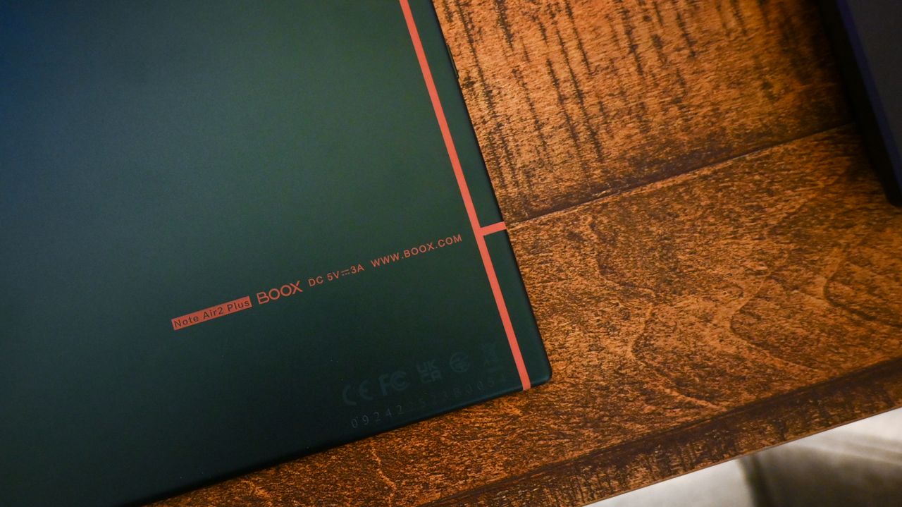 A photo of the Onyx Boox Note Air 2