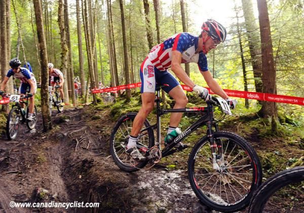 Stephen Ettinger raced with a broken hand