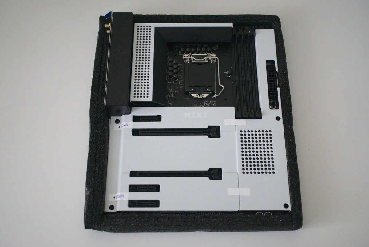 NZXT N7 Z490