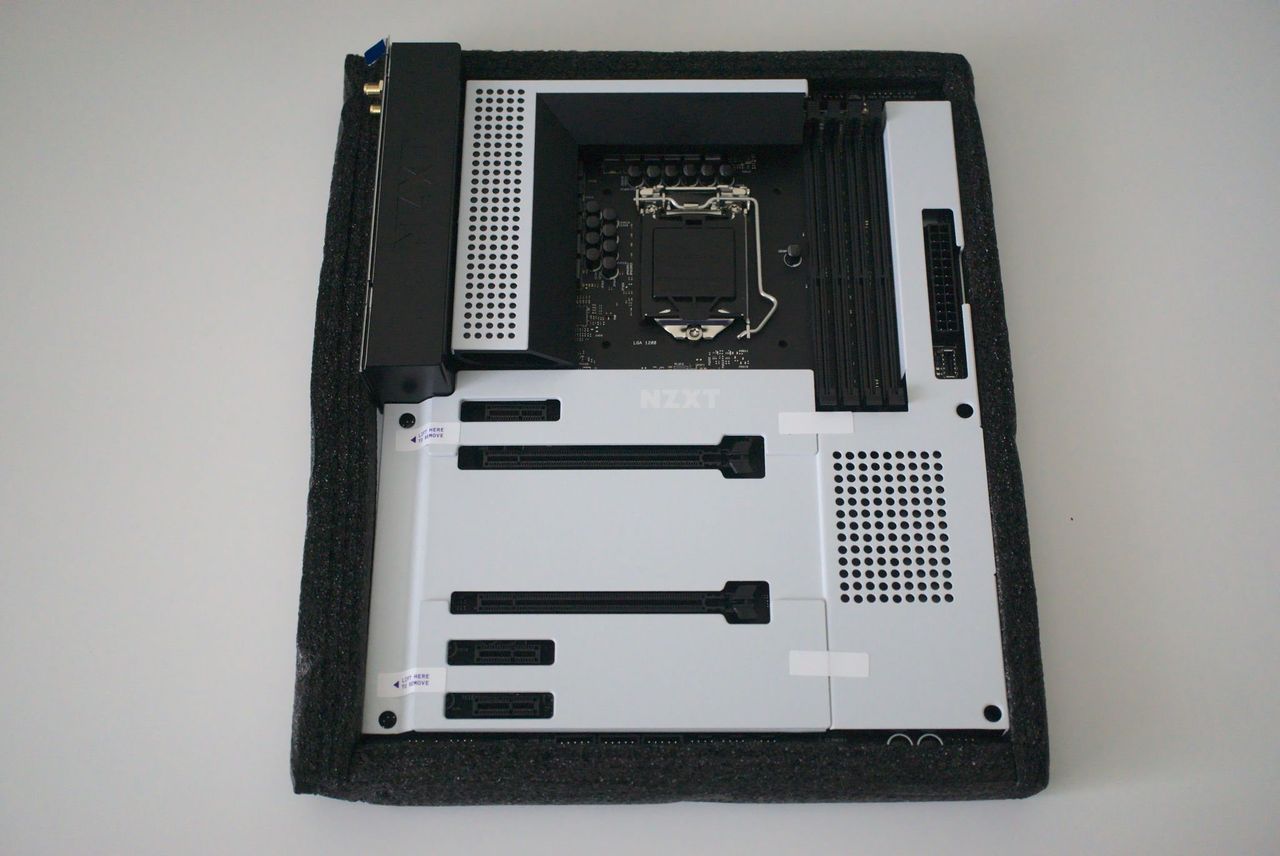 NZXT N7 Z490