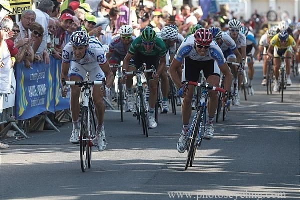Matthieu Ladagnous (FDJ) pips Jure Kocjan (Team Type 1 - Sanofi) in the sprint for second.