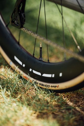 The Ursus wheels of Oscar Onley's Lapierre race bike