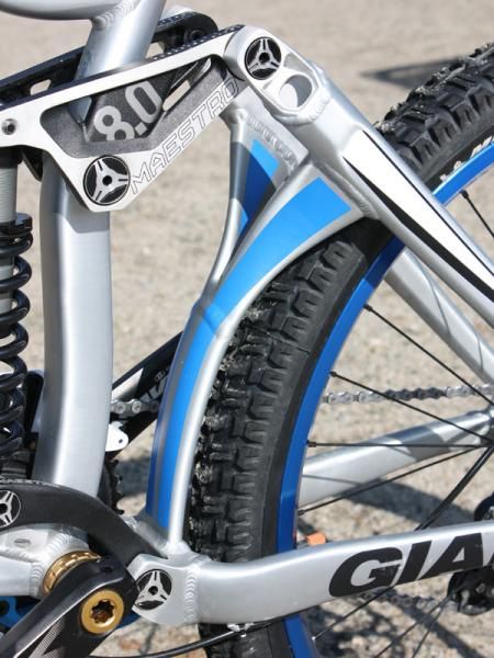 The stout Y-shaped brace still leaves plenty of room for big DH rubber.