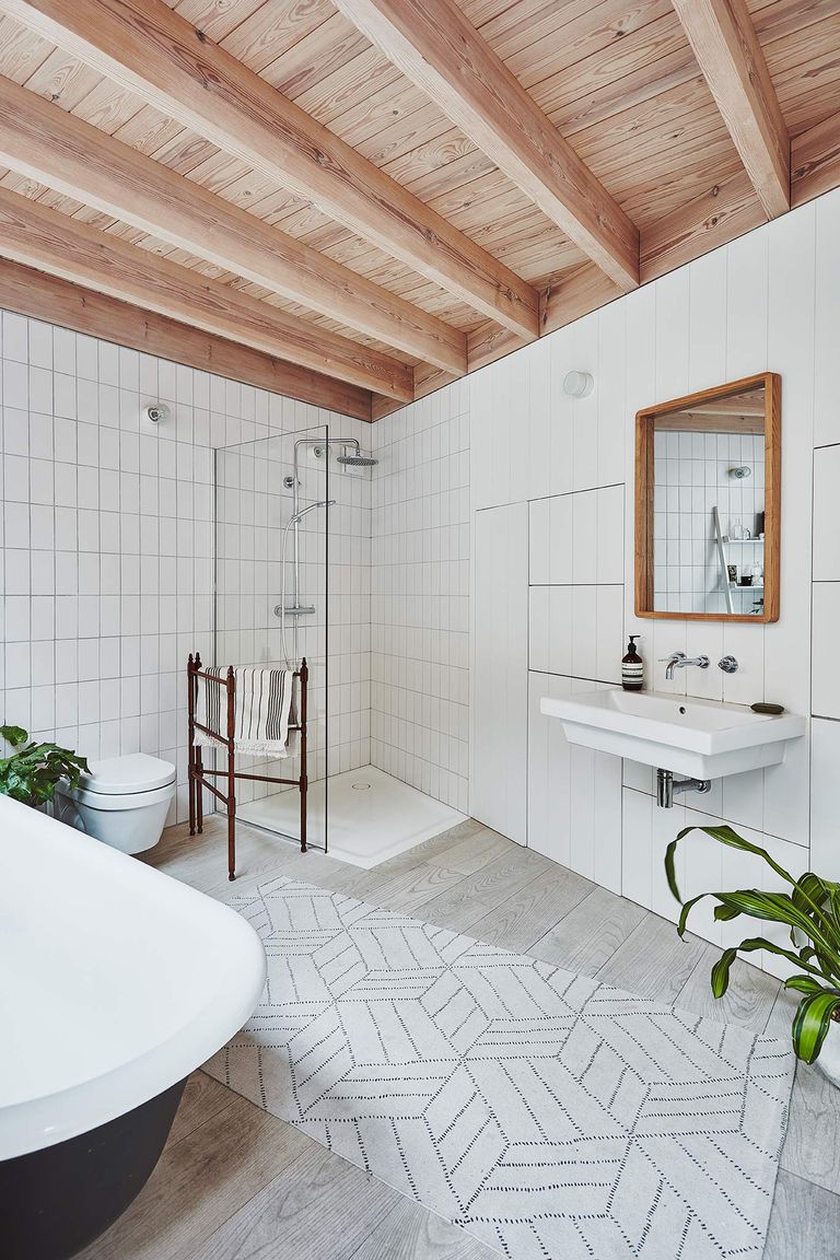 Does a bathroom vanity need a backsplash? Potentially, no... Livingetc