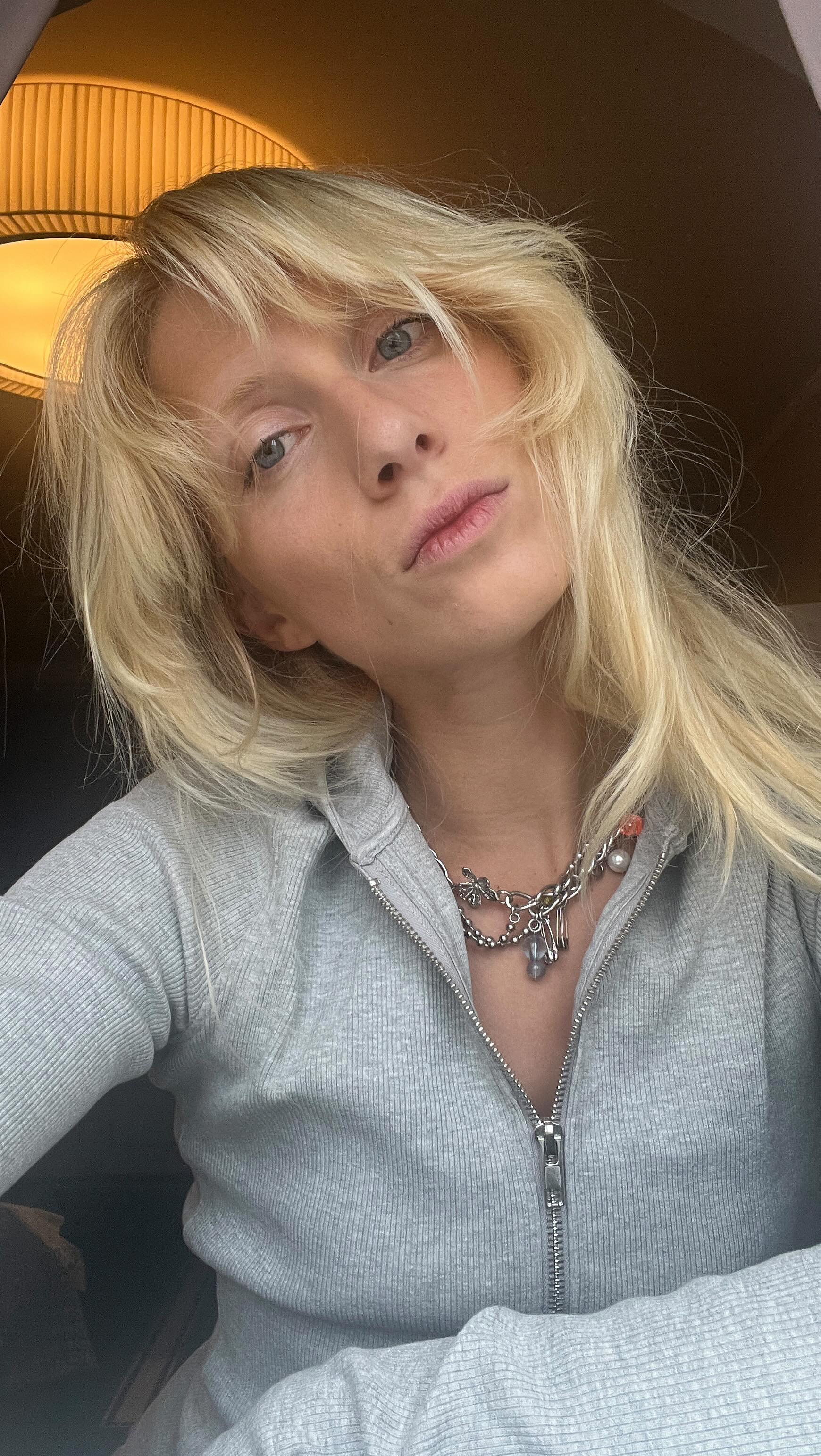 shag haircut with bangs