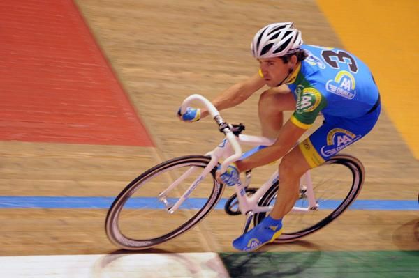Leon Van Bon in full flight.
