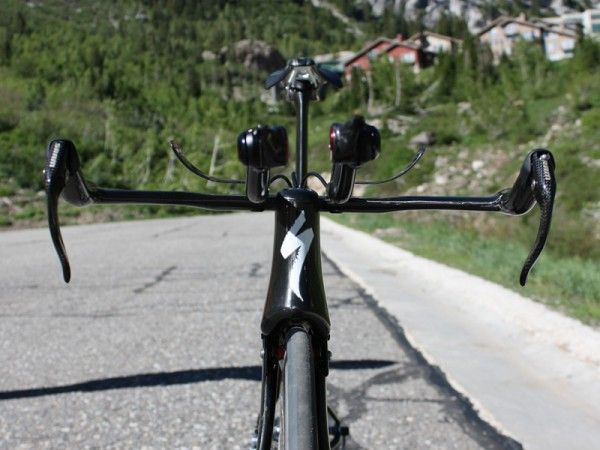 The head tube area looks - and is - fairly wide as compared to some of the Shiv's aero competition but Specialized claims that width actually improves drag figures at more realistic yaw angles and also makes for a stiffer and more predictably handling chassis.