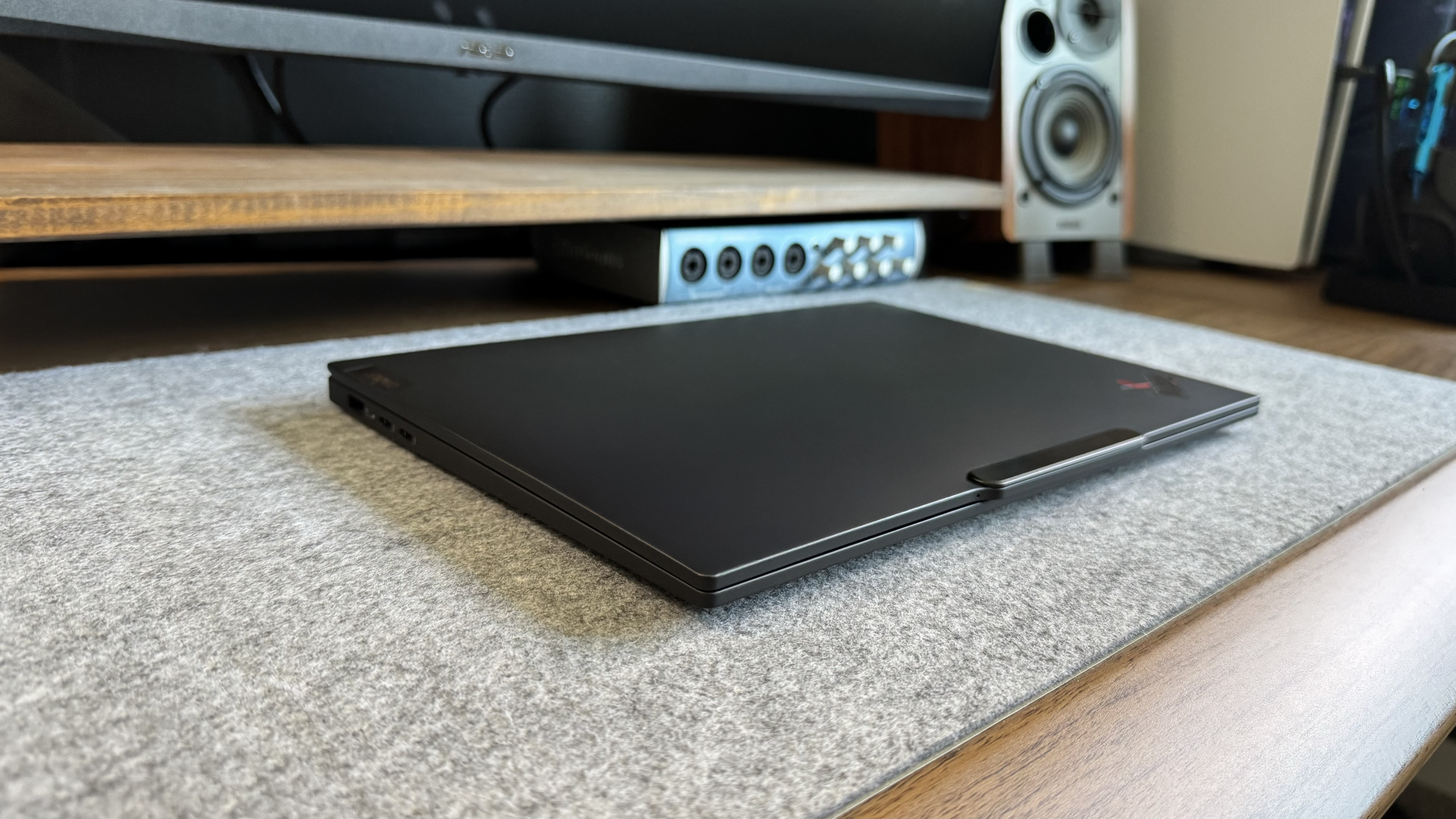 Lenovo | ThinkPad X1 Carbon Gen 13 Aura