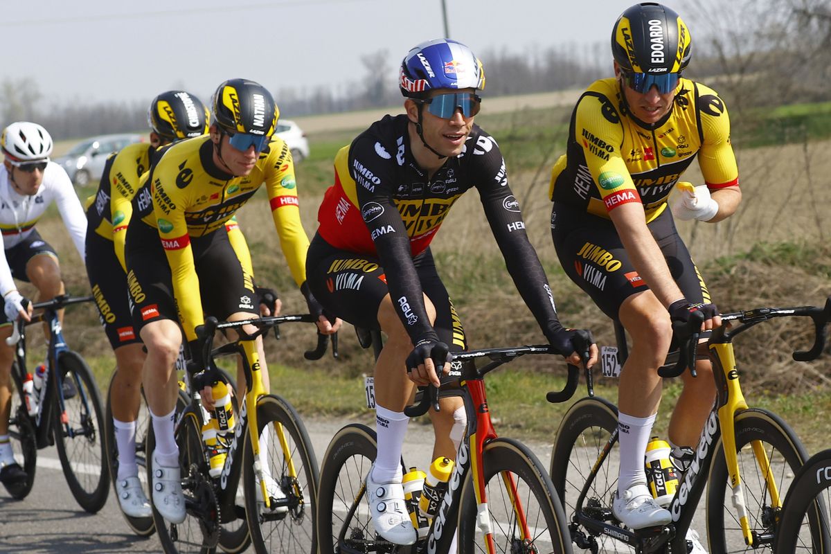 Milano Sanremo 2022 - 113th Edition - Milano - Sanremo 293 km - 19/03/2022 - Wout Van Aert (BEL - Team Jumbo - Visma) - Edoardo Affini (ITA - Team Jumbo - Visma) - Nathan Van Hooydonck (BEL - Team Jumbo - Visma) - photo Luca Bettini/BettiniPhoto&Acirc;&copy;2022