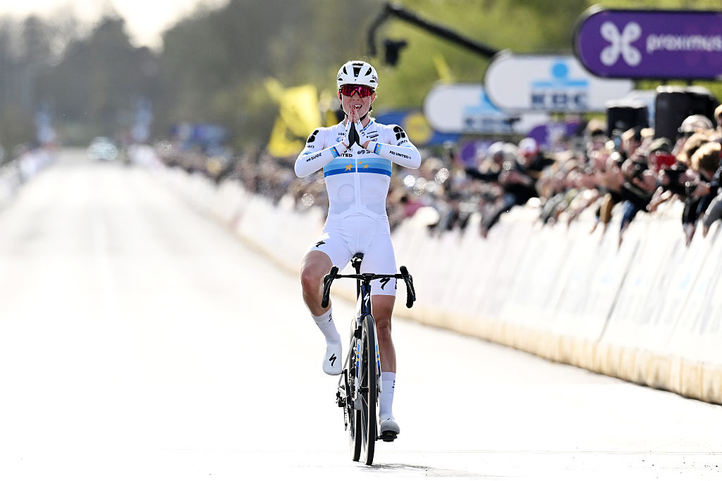 OUDENAARDE, BELGIUM - APRIL 05: Demi Vollering of Netherlands and Team FDJ United - SUEZ celebrates at finish line as race winner during the 23rd Tour of Flanders 2026 - Ronde van Vlaandere - Women&amp;apos;s Elite a 164.1km one day race from Oudenaarde to Oudenaarde / #UCIWWT / on April 05, 2026 in Oudenaarde, Belgium. (Photo by Dario Belingheri/Getty Images)