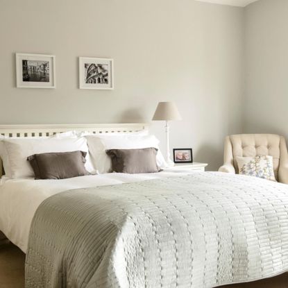 Neutral coloured double bedroom